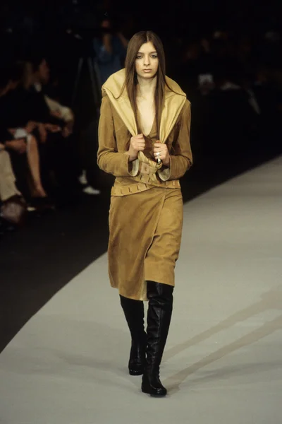 Look 14